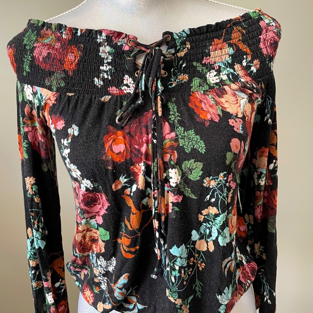 Sky and Sparrow top
